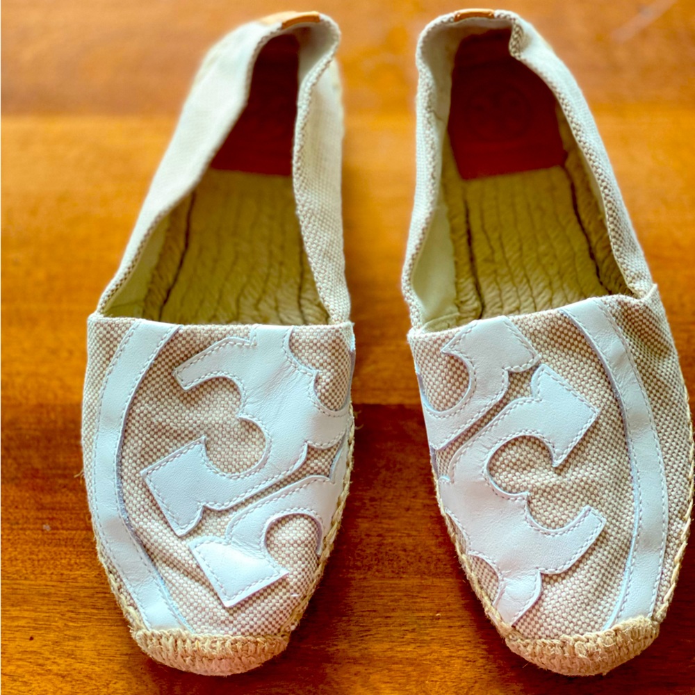 Tory Burch ‘Lonnie’ Flat Espadrille, Luggage Canvas. Size 7.